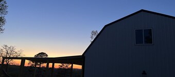 Rustic Boondock - Peaceful tiny home on 143 acres!