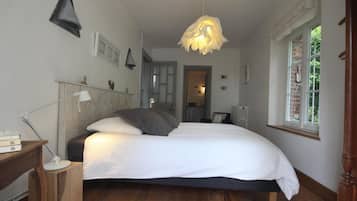 2 habitaciones, cuna de viaje, wifi gratis y ropa de cama