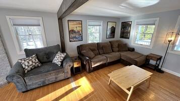 Smart TV, computer monitors