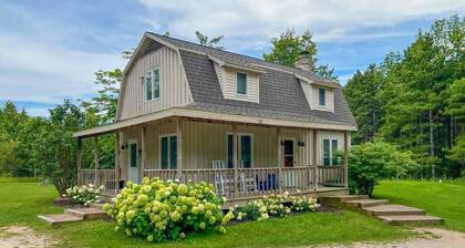 Cozy Cottage in the woods