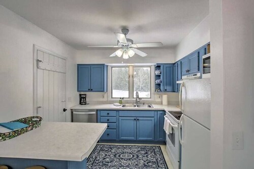 Cozy Cottage in the woods