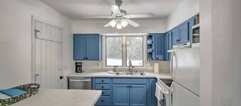 Cozy Cottage in the woods