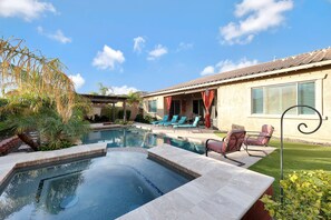 Piscine extérieure