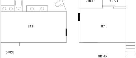 Un plano de planta que muestra un baño principal, dos armarios, una cocina, una oficina, una sala de estar y una habitación para tres estaciones.