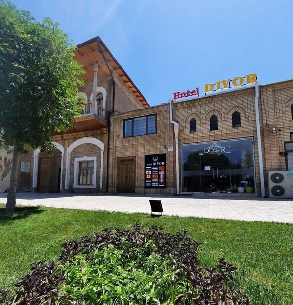 Entrada de la propiedad