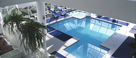 Innenpool, beheizter Pool