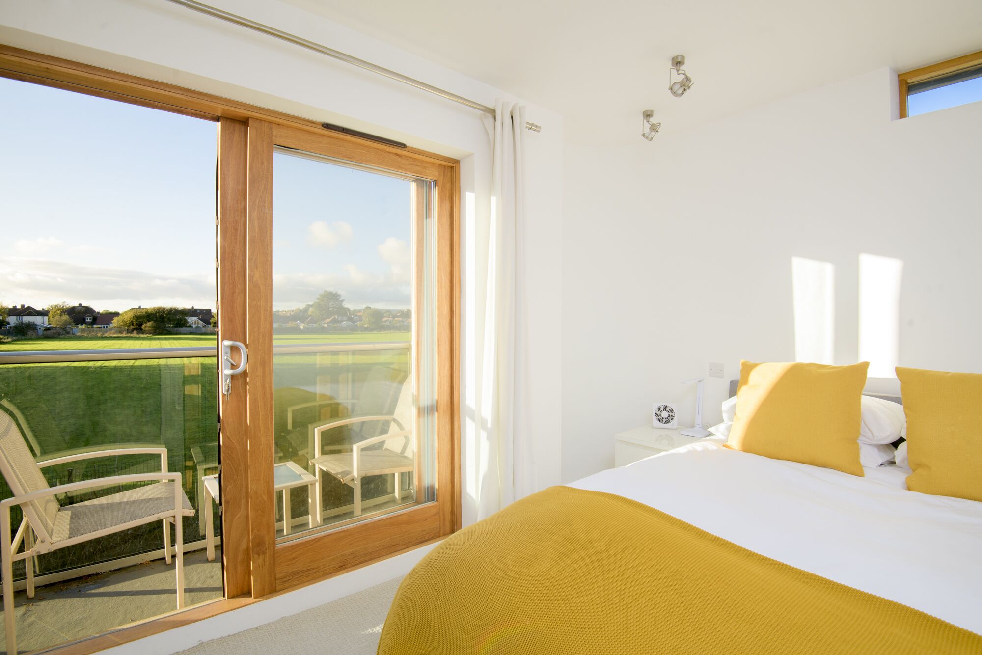 3 bedrooms, desk, iron/ironing board, travel cot