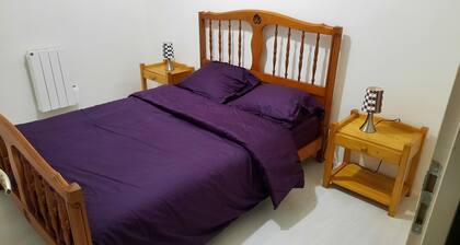 Quiet apartment near Chartres city center