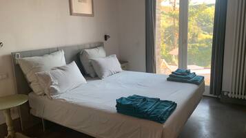 3 Schlafzimmer, Zimmersafe, Bügeleisen/Bügelbrett, Reisekinderbett