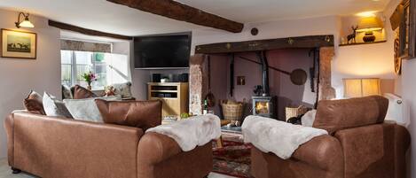 Cottage | Living area