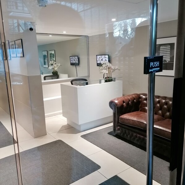 Apartment, 1 King Bed | Lobby - Beautiful and Modern Apartment in North London (London)