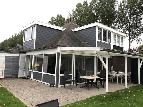 Modernisiertes Ferienhaus ruhig gelegen und doch vieles zu entdecken