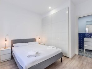 1 chambre, fer et planche Ă repasser, Wi-Fi gratuit, draps fournis