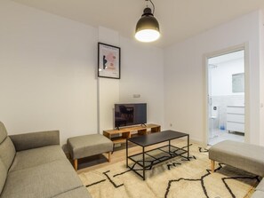 TV - apartamentos en madrid rio II de alquiler temporal (Madrid)