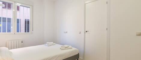 1 soverom, strykejern/-brett, wi-fi (inkludert) og sengetøy