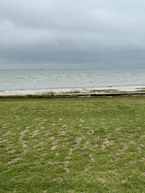 Beach nearby, beach towels