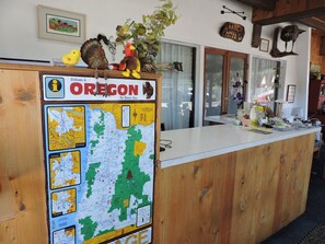 Reception - The Ranch Motel (Oakland)