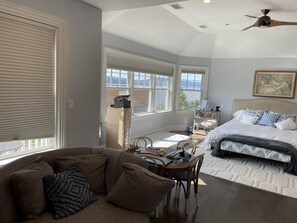 4 bedrooms, WiFi, bed sheets