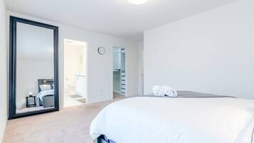 4 soveværelser, skrivebord, strygejern/strygebræt, gratis Wi-Fi