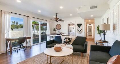 BOHEMIAN AND MODERN SERENE HOME WITH POOL