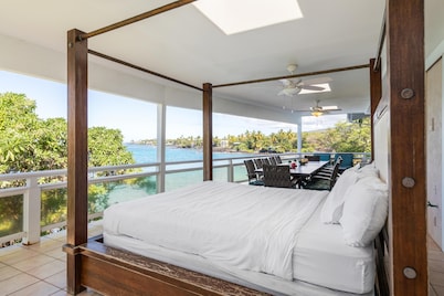 Kona Spectacular Ocean Front 5BR, 4BA Pool,Spa,AC