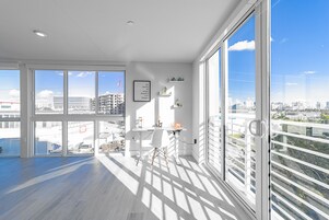 高级复式房 | 高档床上用品、客房内保险箱、特色装修、特色家居