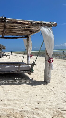 Bungalow 300m from the beach Sardinia 2 watamu