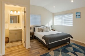 3 bedrooms, in-room safe, iron/ironing board, travel crib