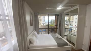 City Apartment | 1 bedroom, individually decorated, individually furnished, bed sheets