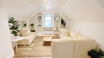 Apartment | Living area