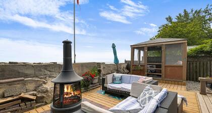 Cozy waterfront cottage