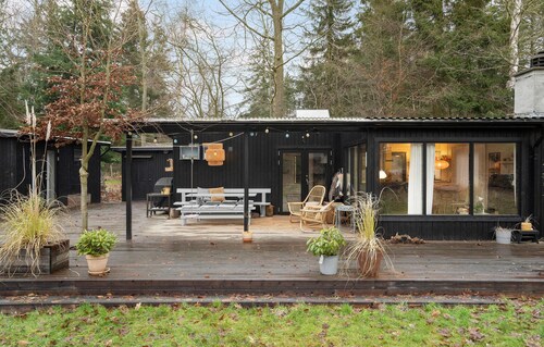 Gorgeous home in Strøby with kitchen