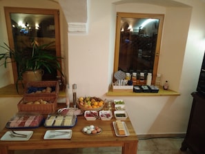 Daily buffet breakfast (EUR 15 per person)