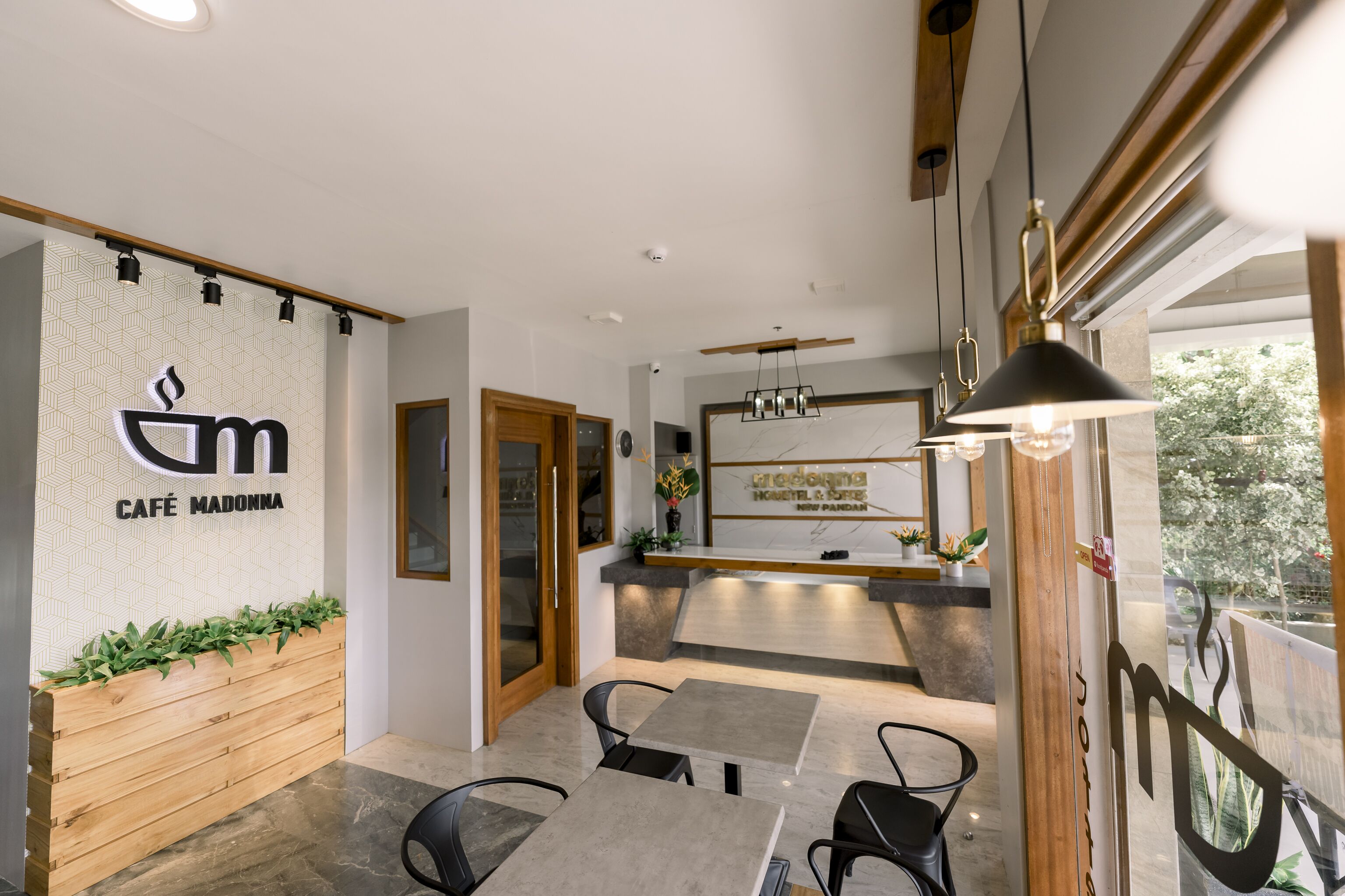 Foto - Madonna Hometel and Suites New Pandan