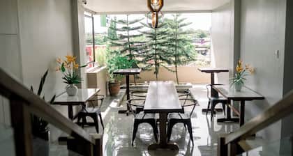 Madonna Hometel and Suites New Pandan