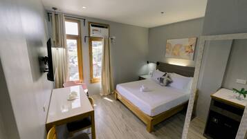 スーペリア ルーム 冷蔵庫 | 客室ごとに異なるインテリア、デスク、ノートパソコン用作業スペース、防音設備