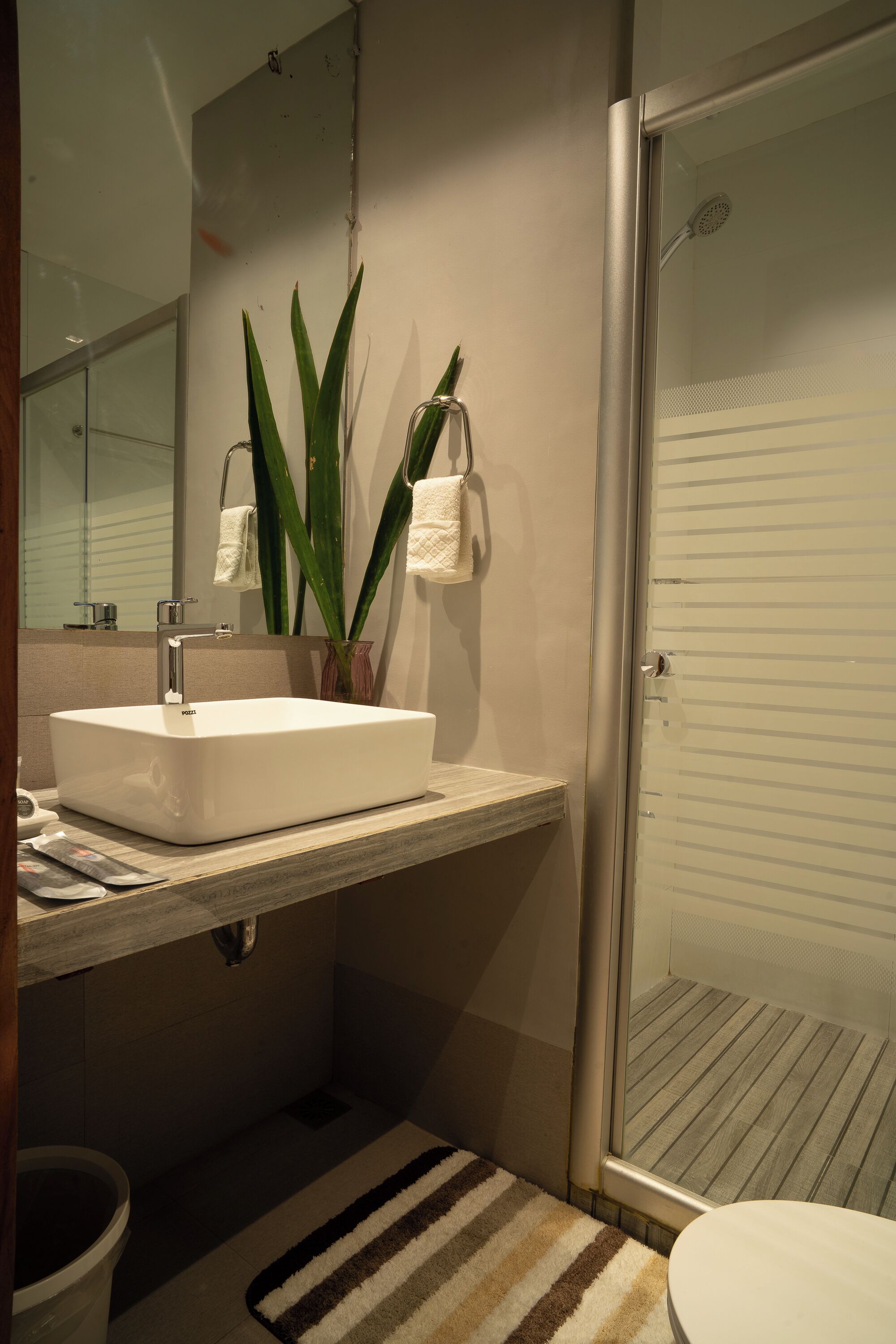 Foto - Madonna Hometel and Suites New Pandan