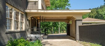 Pagoda Hill Estate w/ HOT TUB! Sleeps 12!