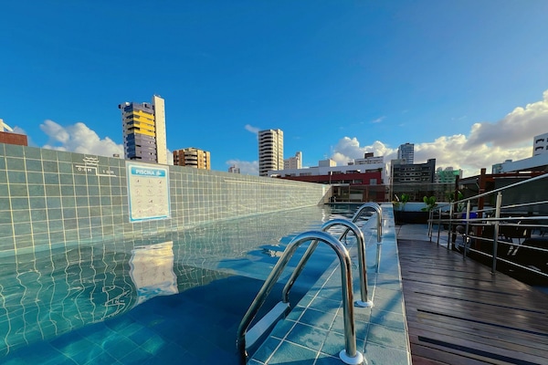 2 piscinas al aire libre