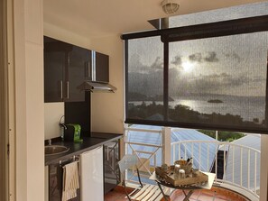 Comfort Studio | Private kitchenette - Studio abricot 309 (La Trinité)