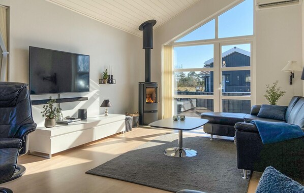 Tv, pejs, stereoanlæg