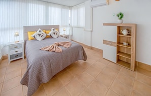 4 Schlafzimmer, Bügeleisen/Bügelbrett, kostenloses WLAN