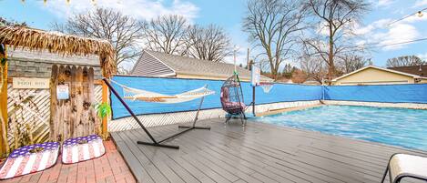 Outdoor pool, a heated pool