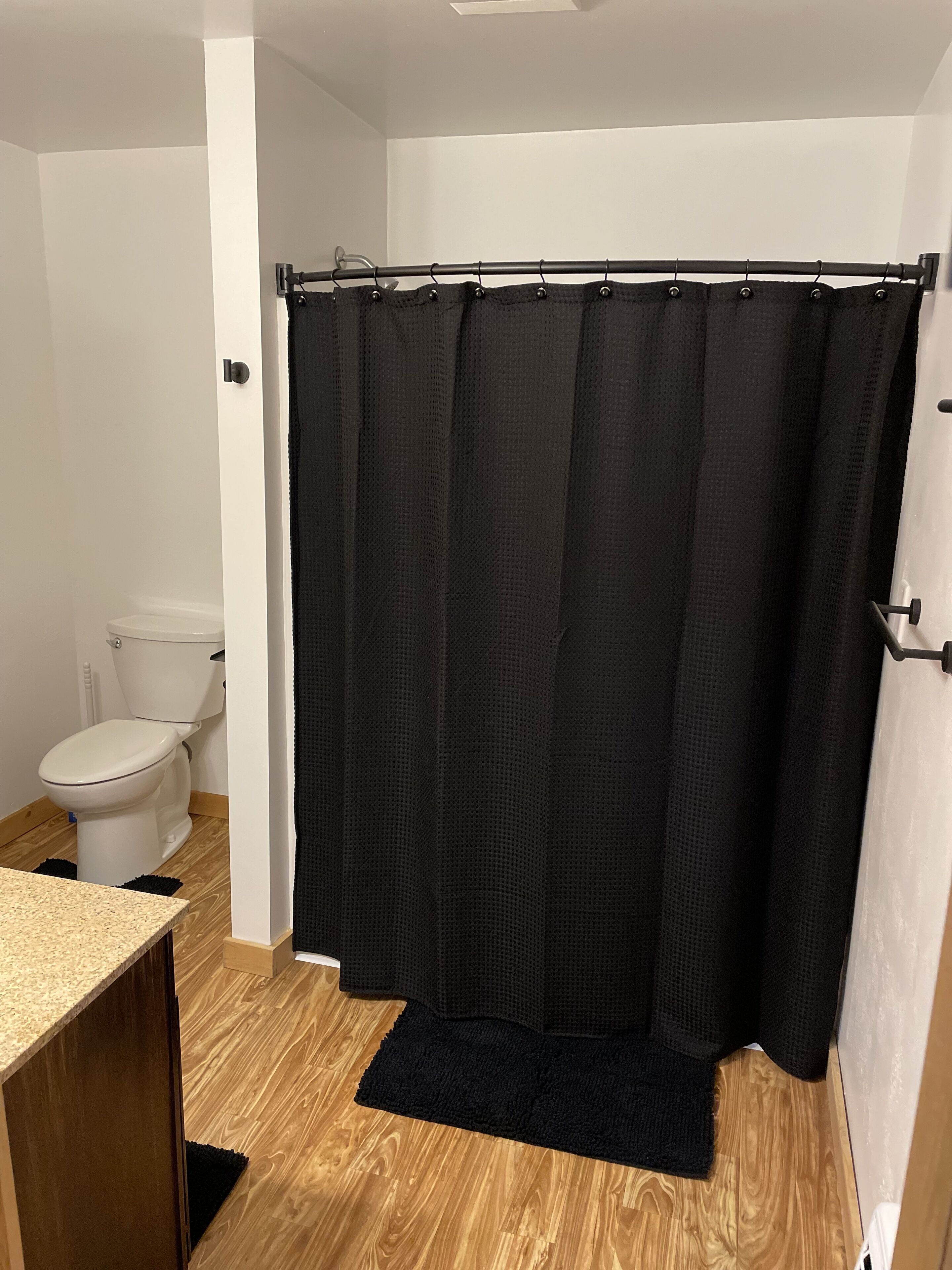 Assecador de cabells, tovalloles, sabó i xampú 