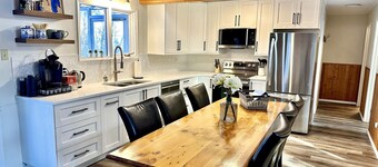 Book Two Nights, Get Two Free! Cabin in Belair Properties