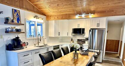 Book Two Nights, Get Two Free! Cabin in Belair Properties