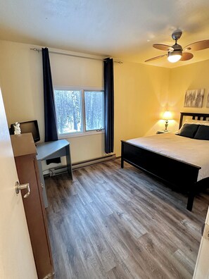 3 habitaciones, escritorio, cuna de viaje y wifi gratis