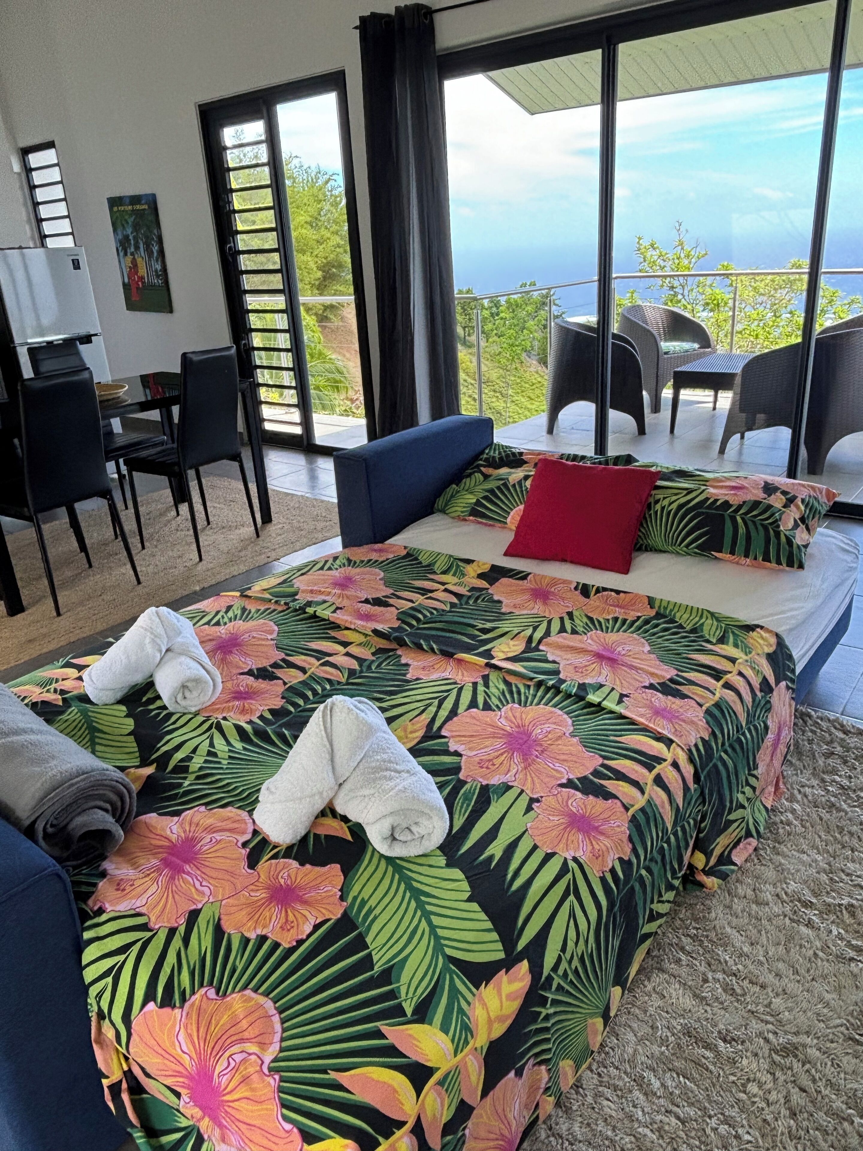 2 dormitorios, cuna de viaje, wifi gratis y ropa de cama