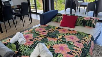 2 dormitorios, cuna de viaje, wifi gratis y ropa de cama