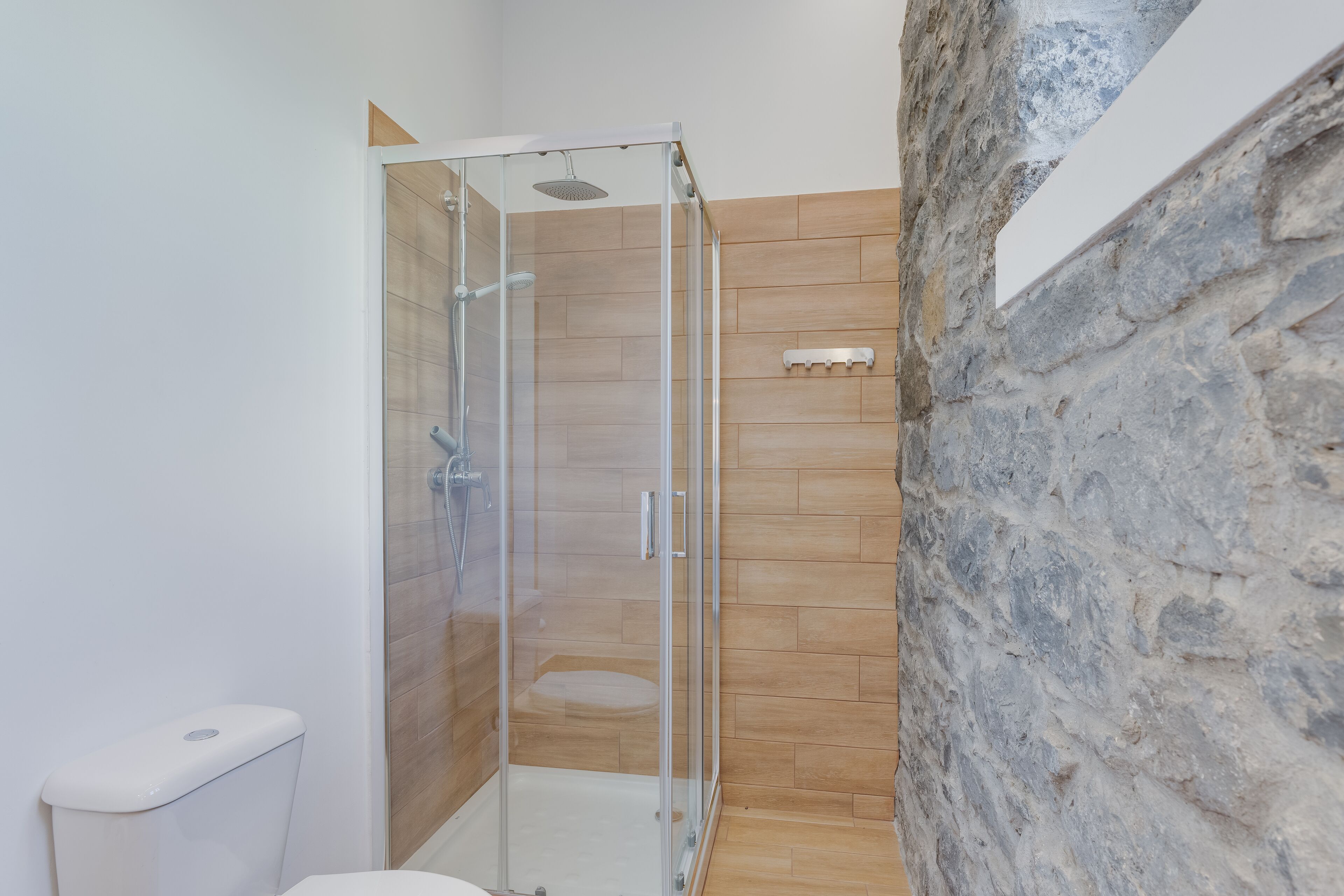 Signature-Villa | Badezimmer | Dusche, Regendusche, Haartrockner, Handtücher